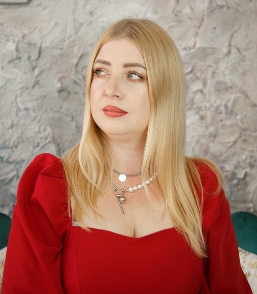 Юлия Оболонская Юлия Оболонская