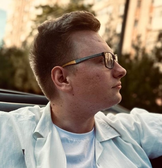 Максим Головко Максим Головко